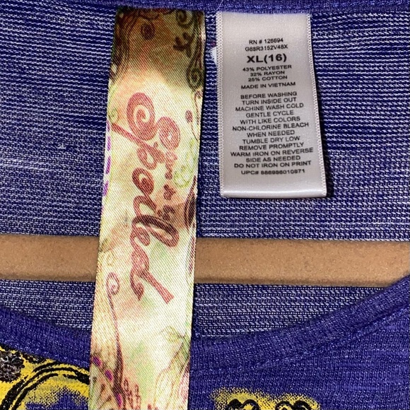 •Live to be Spoiled•Multi-Color Animal Print•Size XL/16• - Picture 4 of 4